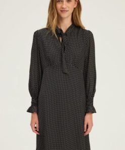 Sarahsport.shope9dba7a127 2