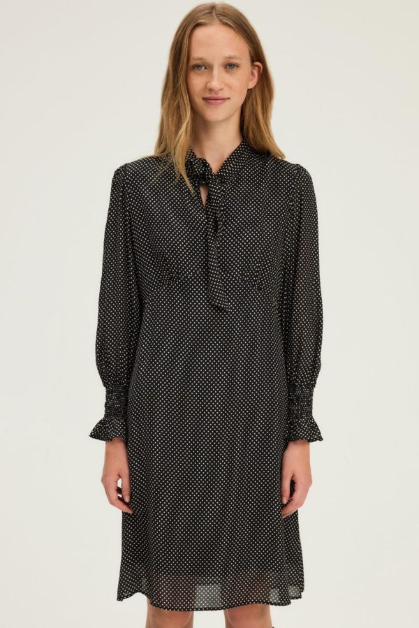 Sarahsport.shope9dba7a127 2